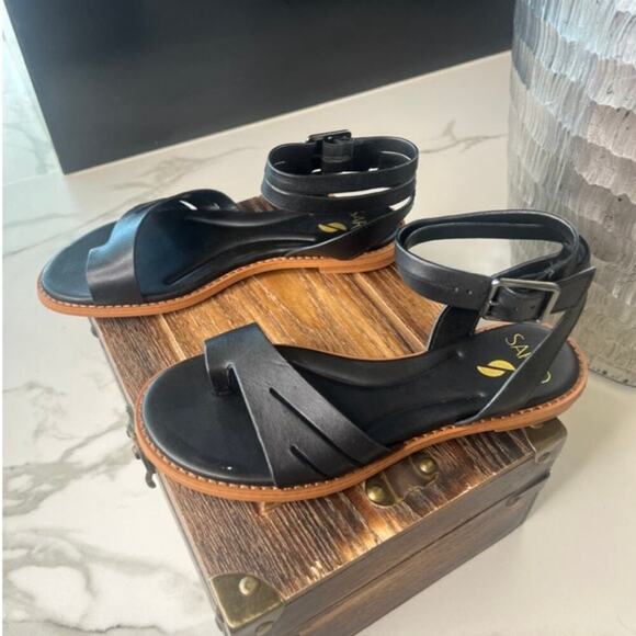 Franco Sarto Greene Strappy Sandals in Black - Picture 4 of 9